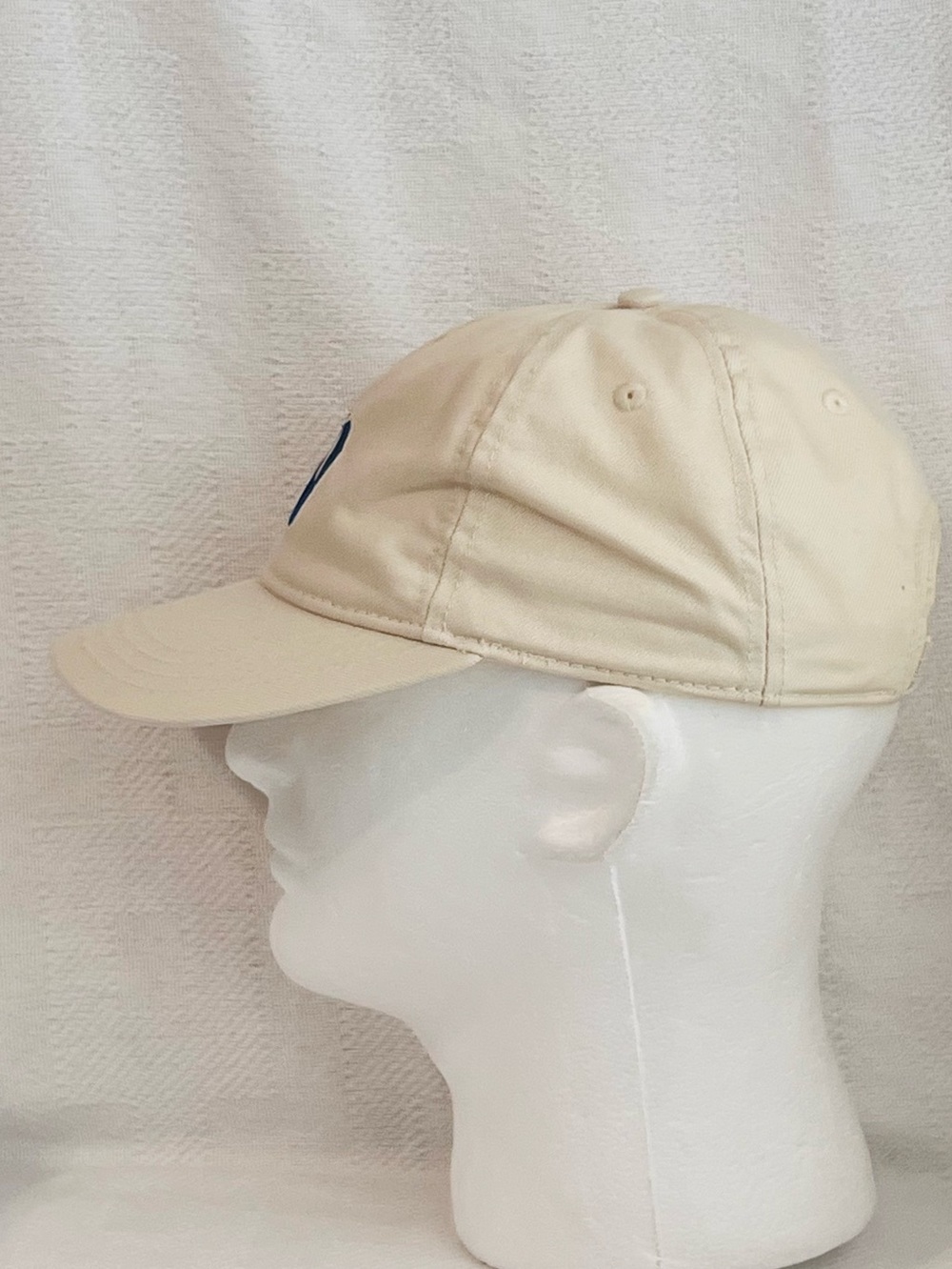 Ainé Leon DoreCream Snapback Cap with Subtle Gold Logo Tag - Picture 3 of 9